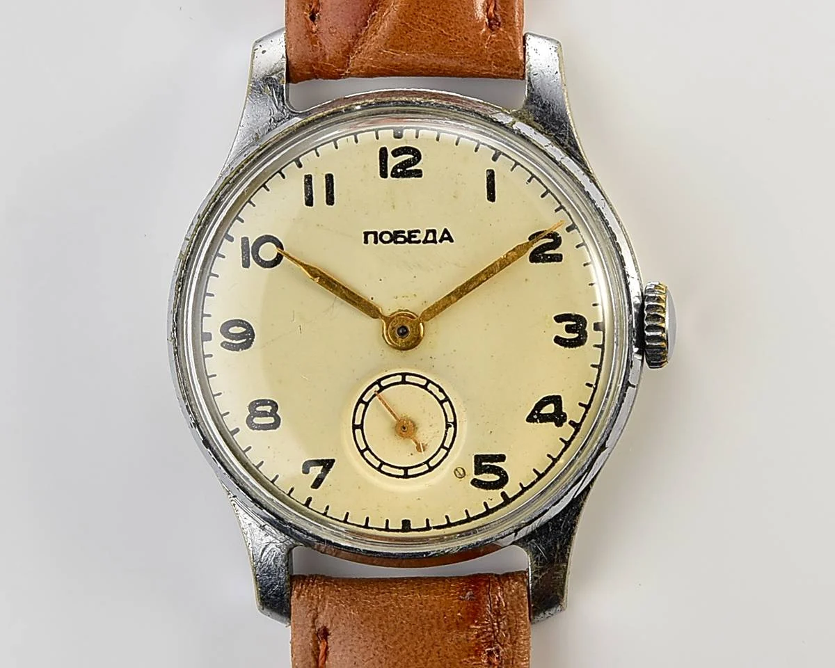 Vintage Soviet mechanical Pobeda watch, 2MChZ from 1st quarter 1957