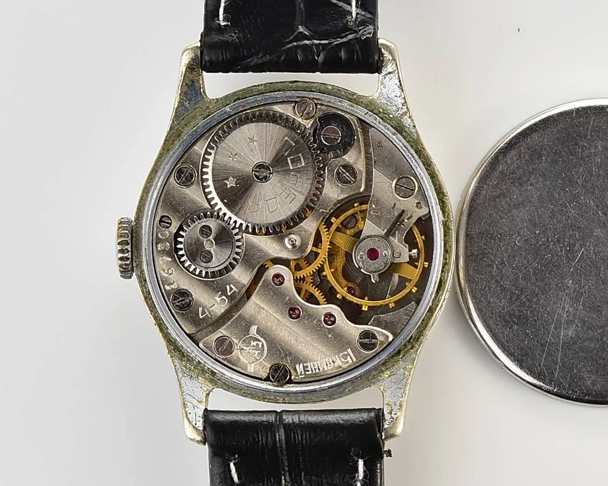 Vintage Soviet mechanical Pobeda watch, ChChZ from 4th quarter 1954!