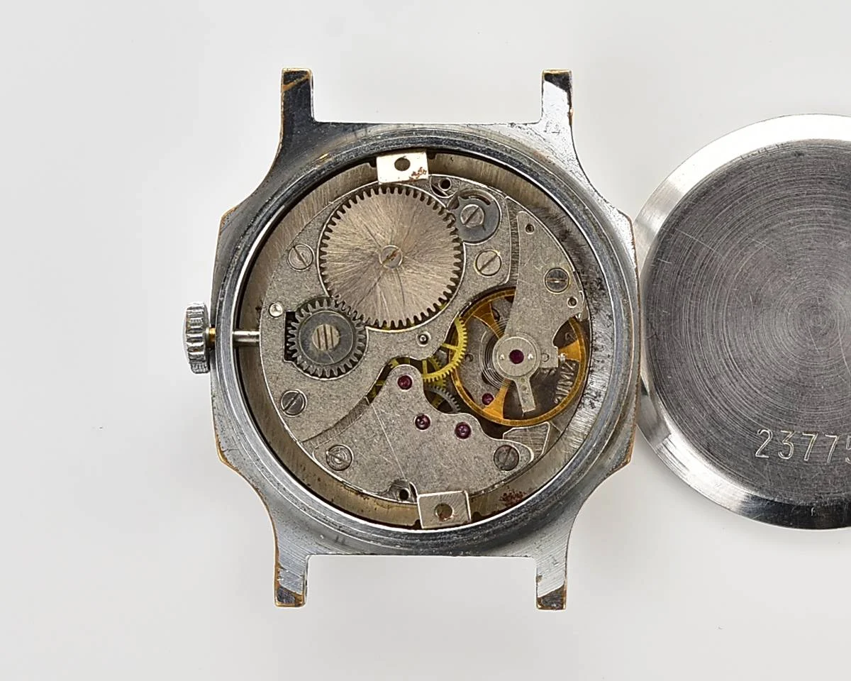 TIME CAPSULE: Soviet mechanical Pobeda watch in box – New Old Stock (NOS)!