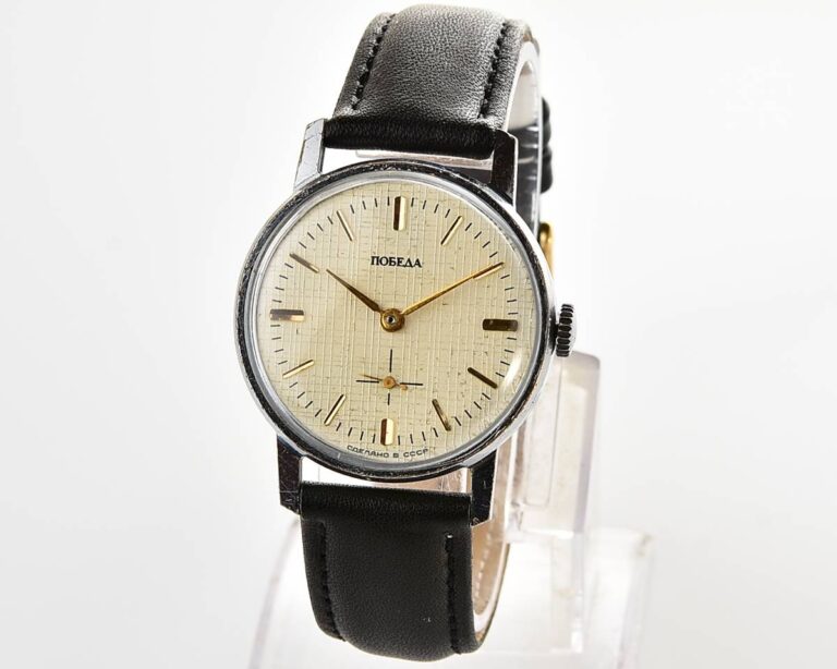 Pobeda ZiM soviet mechanical wristwatch