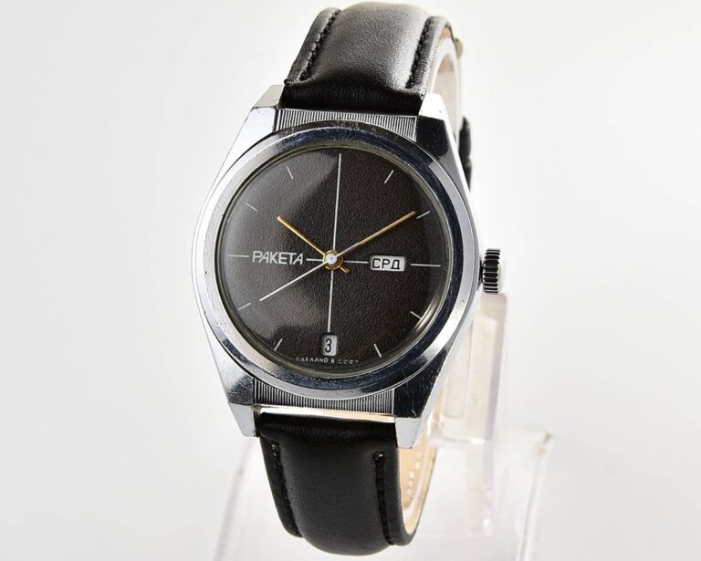 RAKETA vintage mechanical wrist watch with double calendar