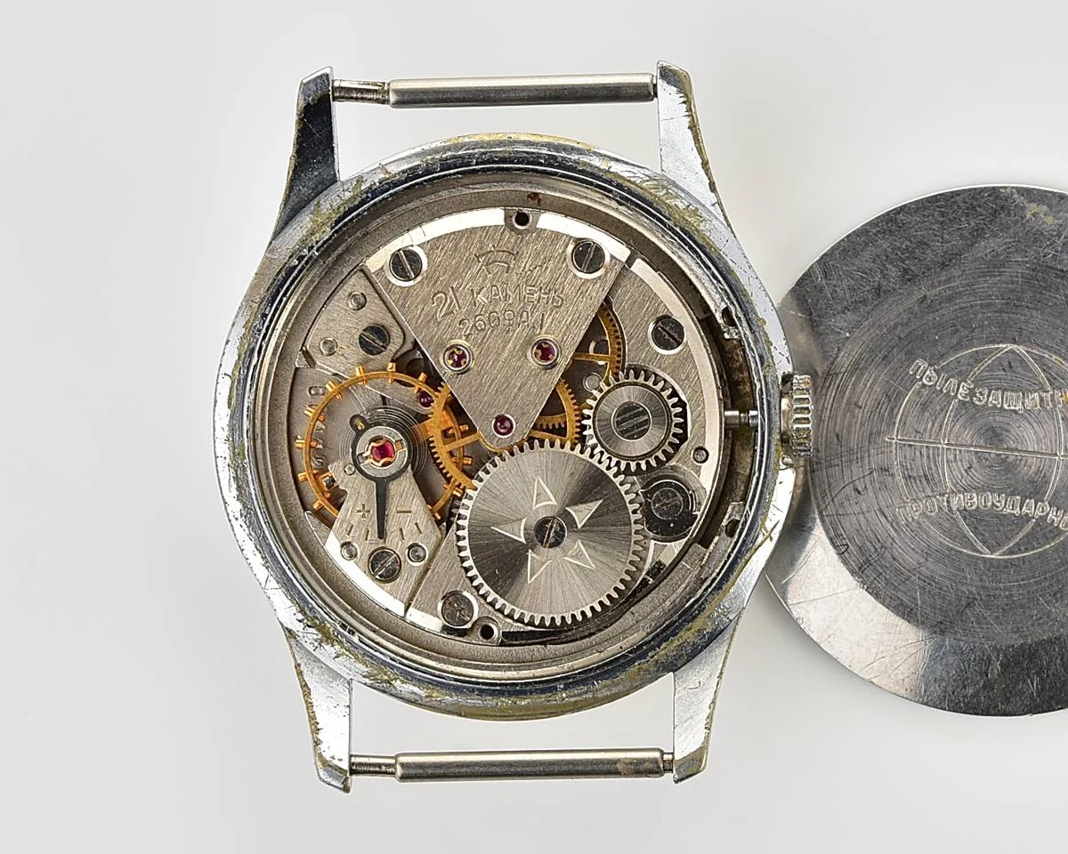 Soviet Raketa Baltica vintage mechanical watch with NATO leather strap!