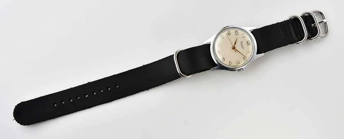 Soviet Raketa Baltica vintage mechanical watch with NATO leather strap!