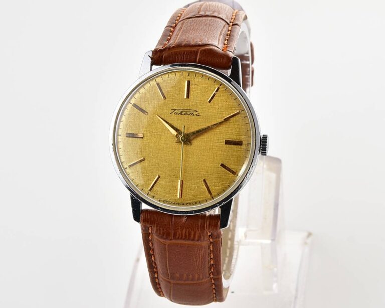 Soviet RAKETA vintage mechanical watch