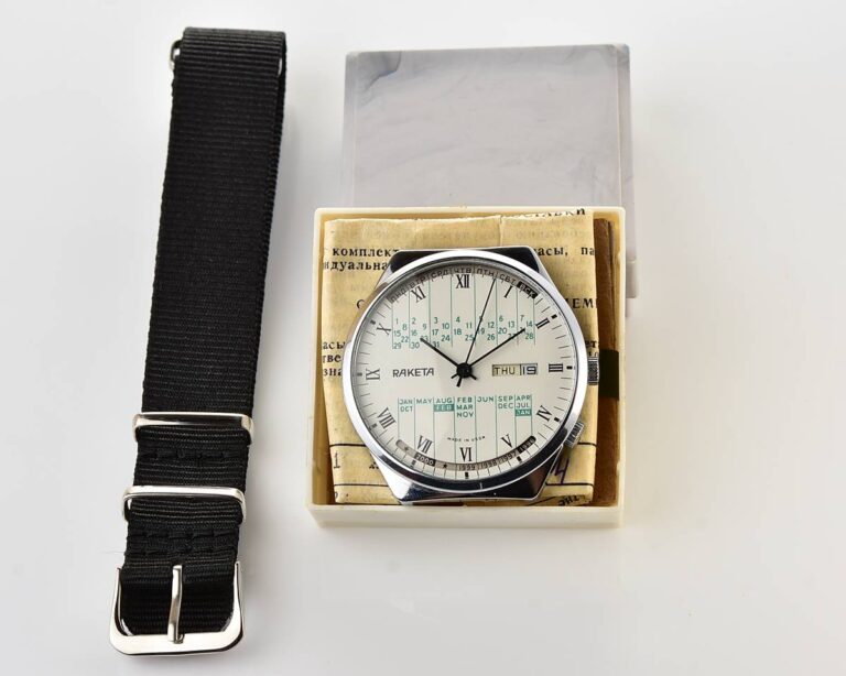 TIME CAPSULE: Vintage soviet Raketa perpetual calendar watch - New Old Stock(NOS)!