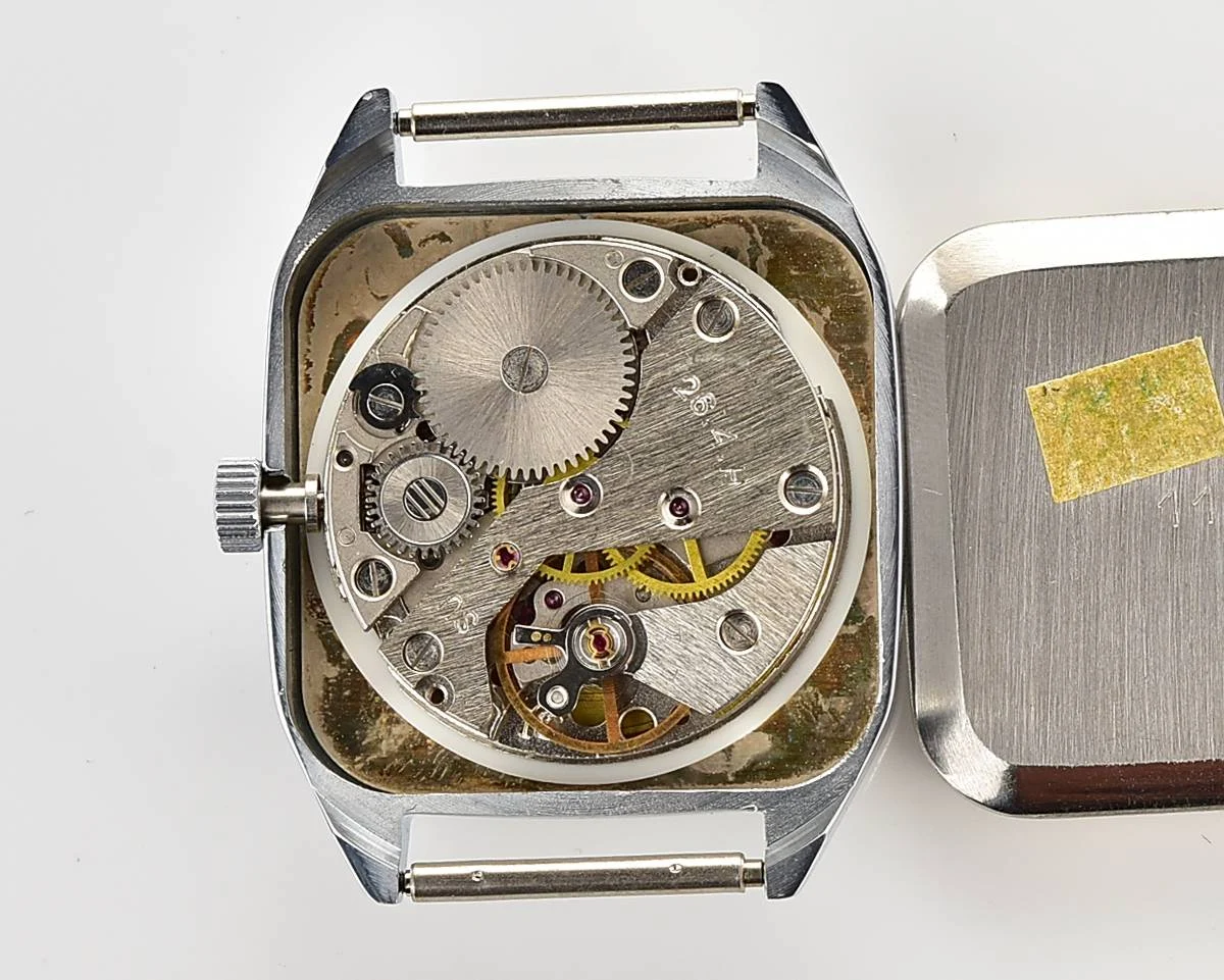 TIME CAPSULE: Vintage Soviet Raketa watch, New Old Stock (NOS)!