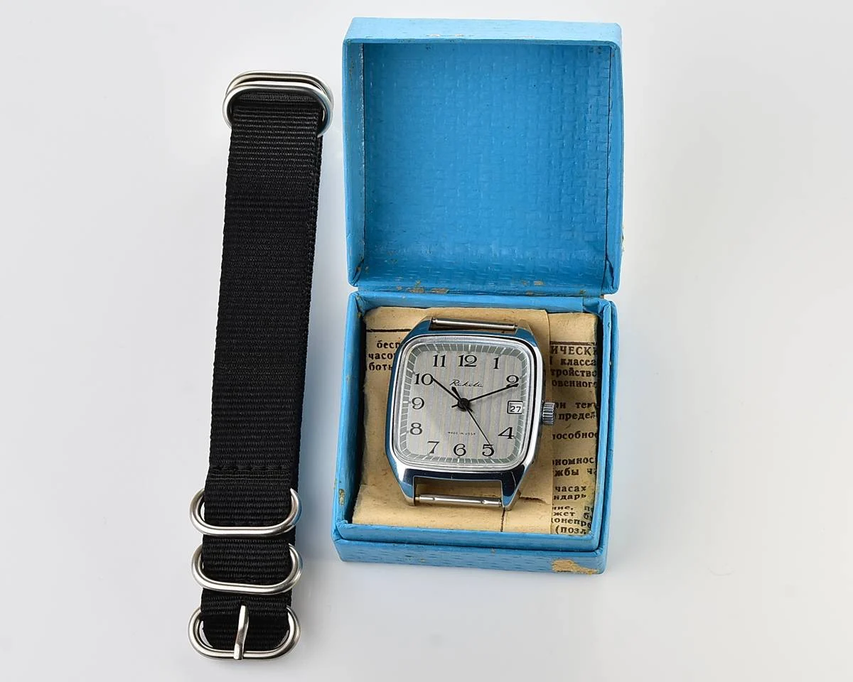 TIME CAPSULE: Vintage Soviet Raketa watch, New Old Stock (NOS)!