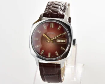 Soviet mechanical Raketa with automatic self winding movement
