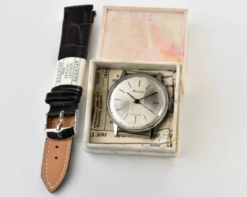TIME CAPSULE: Vintage Soviet Raketa watch, New Old Stock (NOS)!