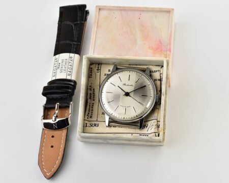 TIME CAPSULE: Vintage soviet Raketa watch, NEW old stock(NOS)!