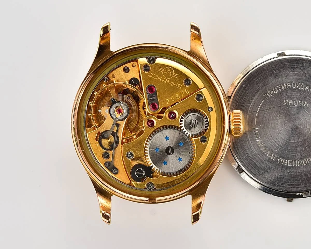 Excellent Soviet Wostok (Vostok) gold-plated mechanical wrist watch with 22 jewels precision movement