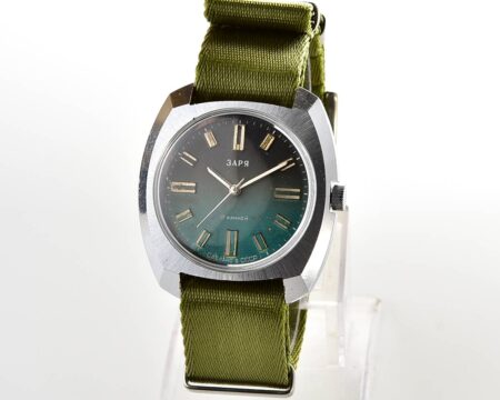 Vintage soviet mechanical Zaria watch with teal dial