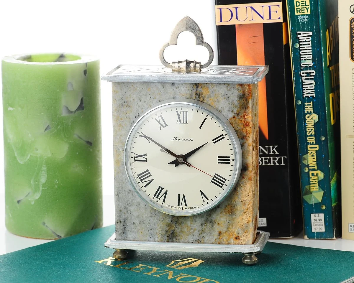 Vintage Molnija grey marble mechanical table clock with 12 days power reserve!