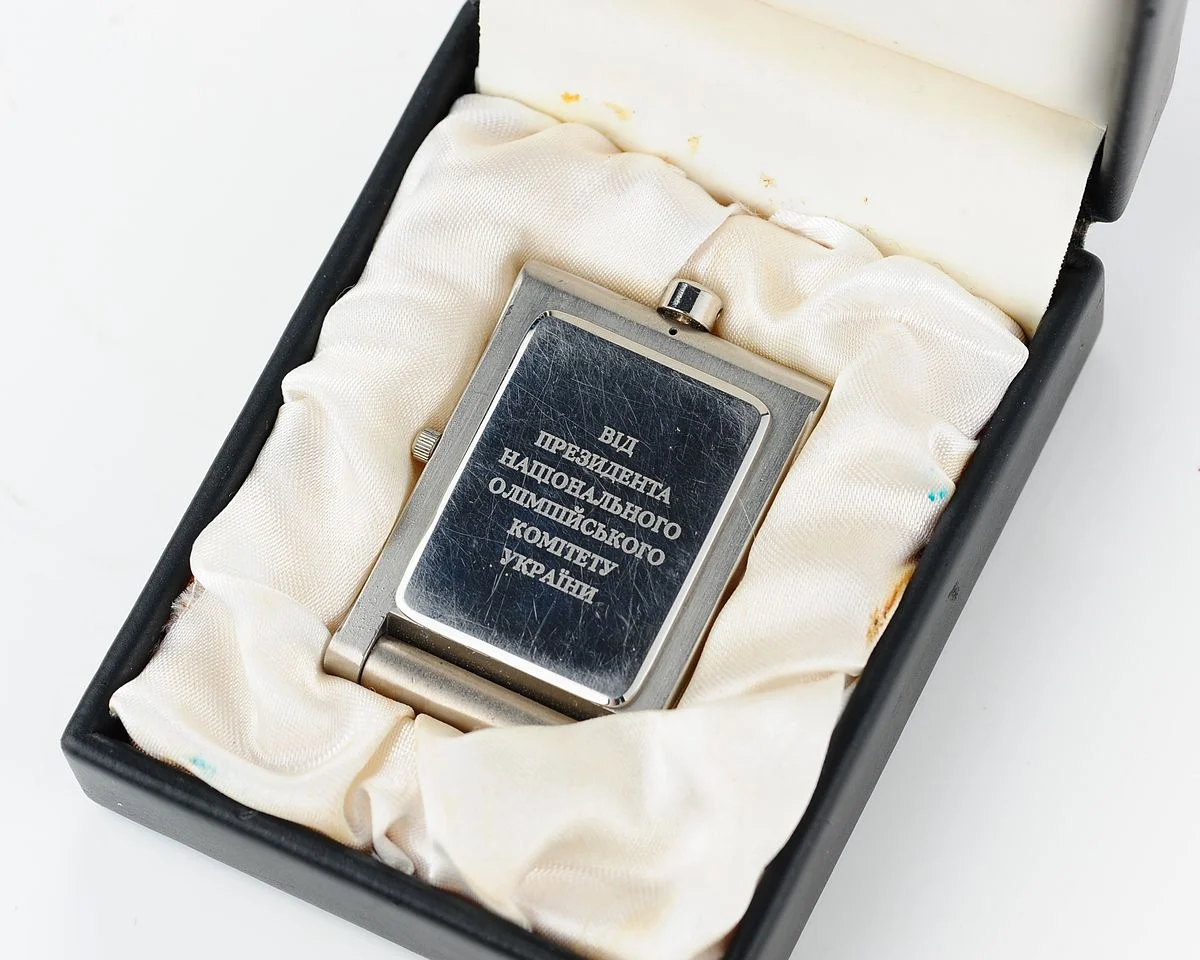 watch from the president of NOC 12573-SCS_2524