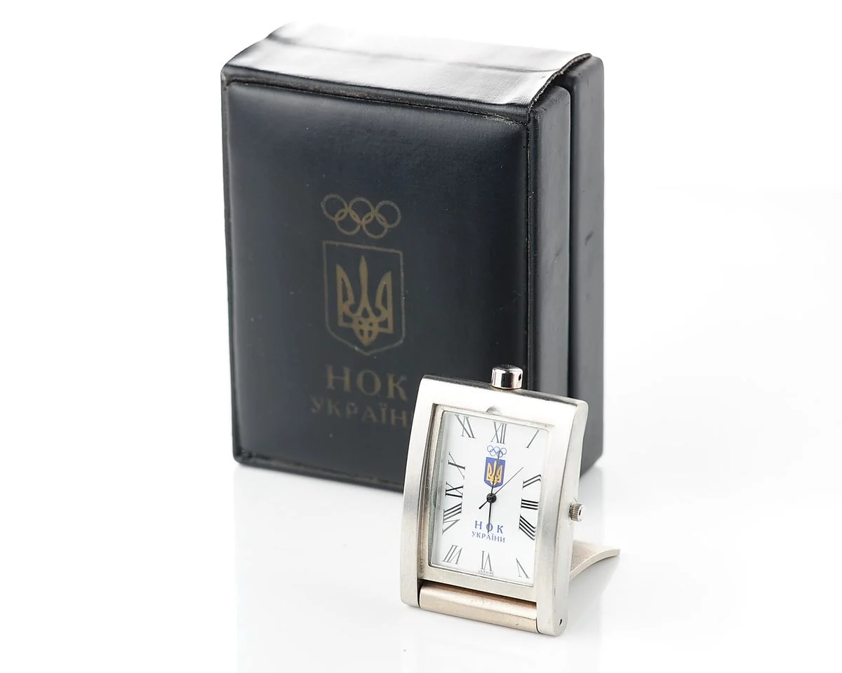 watch from the president of NOC 12573-SCS_2527