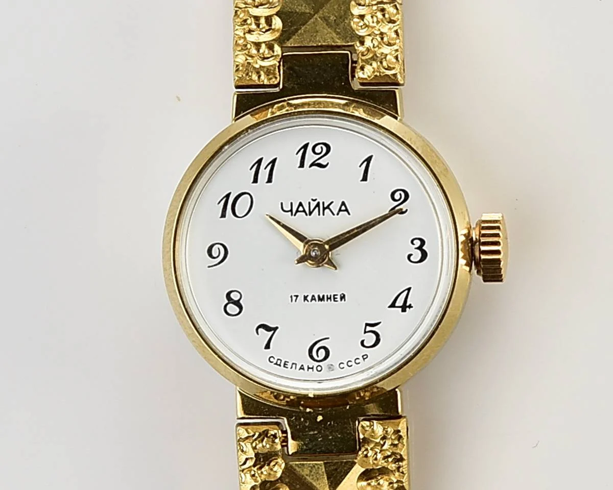 TIME CAPSULE: Chaika vintage wrist watch for ladies – New Old Stock (NOS)!