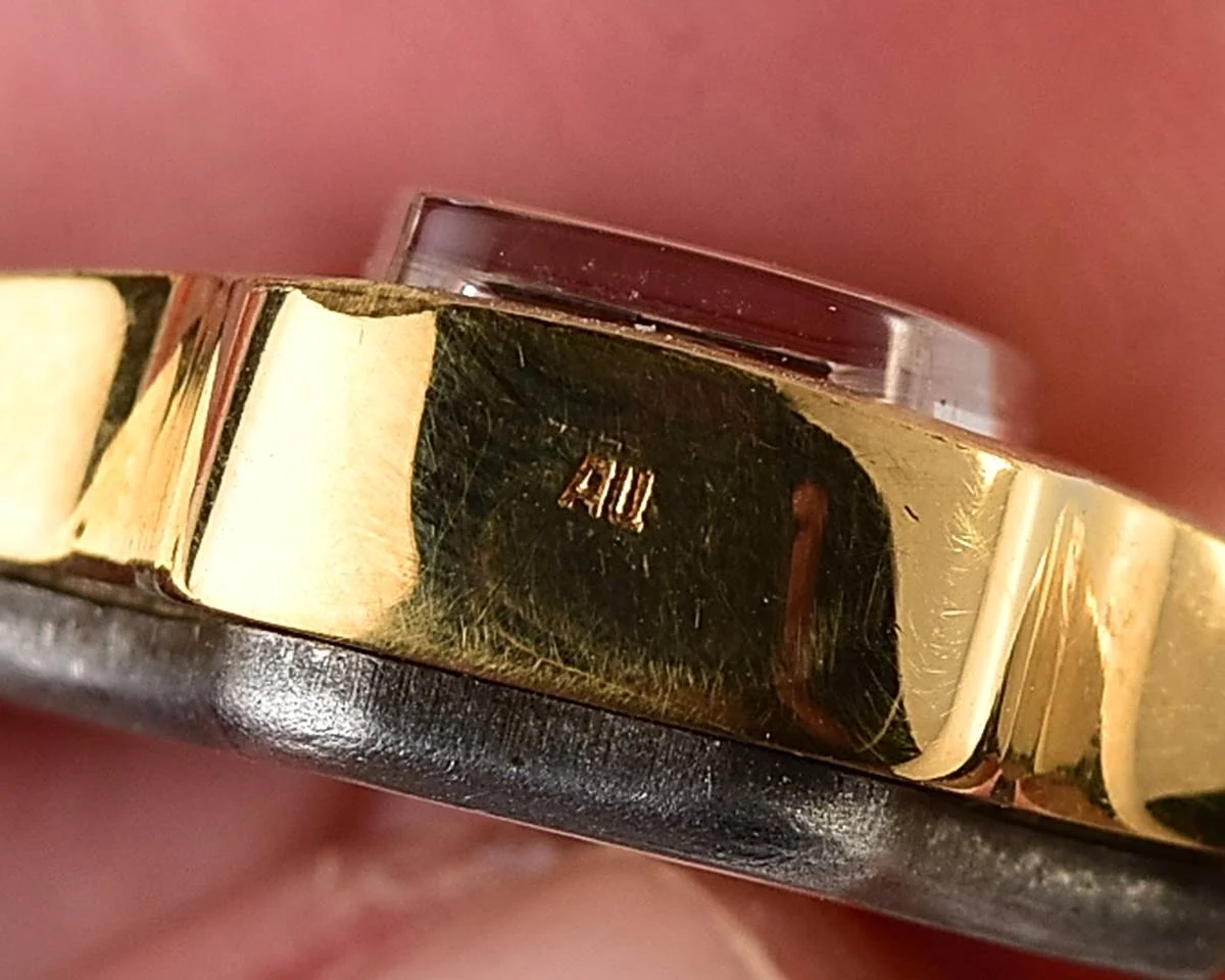 TIME CAPSULE: Rare! Chaika gold plated wrist watch for ladies – New Old Stock (NOS)!