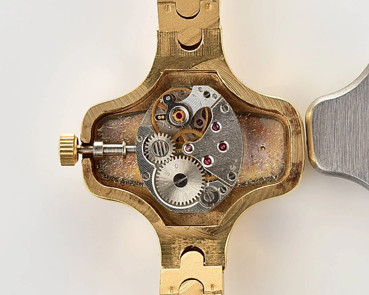 TIME CAPSULE: Rare! Chaika gold plated wrist watch for ladies – New Old Stock (NOS)!
