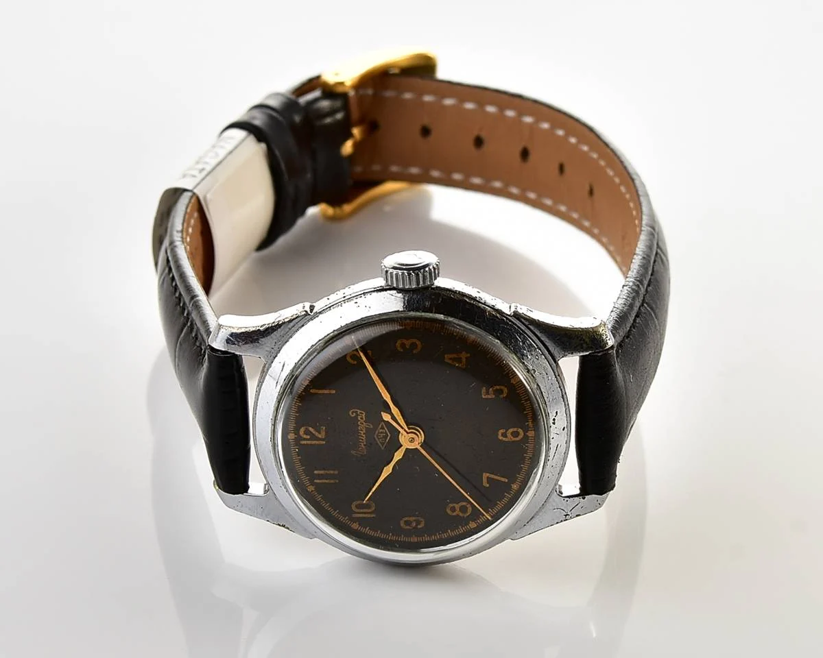 Leningrad vintage Soviet mechanical watch