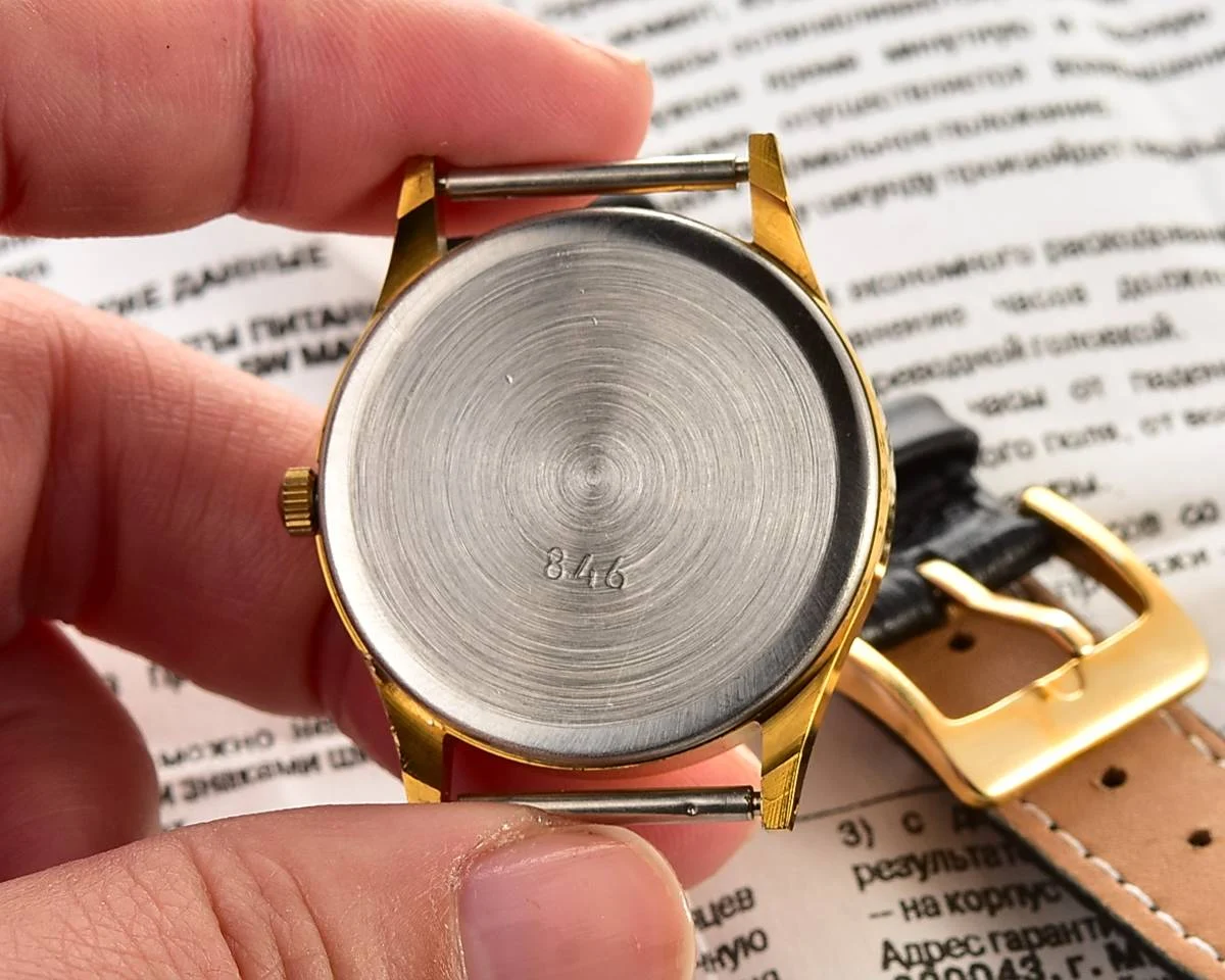 TIME CAPSULE: Belorusian watch Luch with quartz movement – New Old Stock (NOS)!
