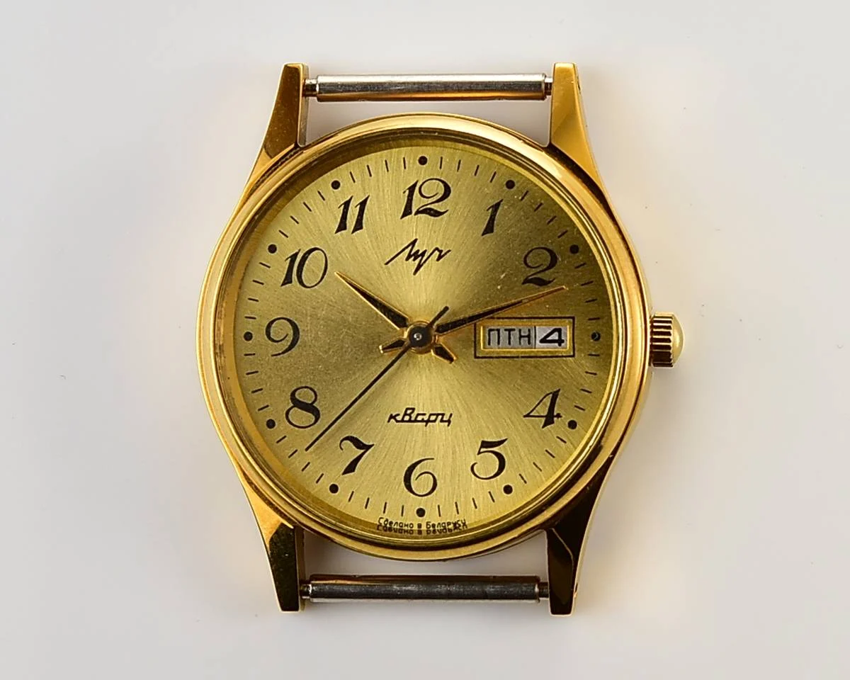 TIME CAPSULE: Belorusian watch Luch with quartz movement – New Old Stock (NOS)!