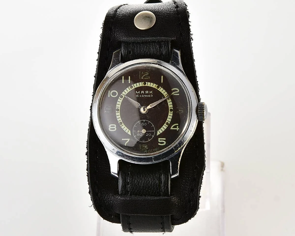 Vintage Soviet Mayak mechanical watch, 4th quarter of 1955