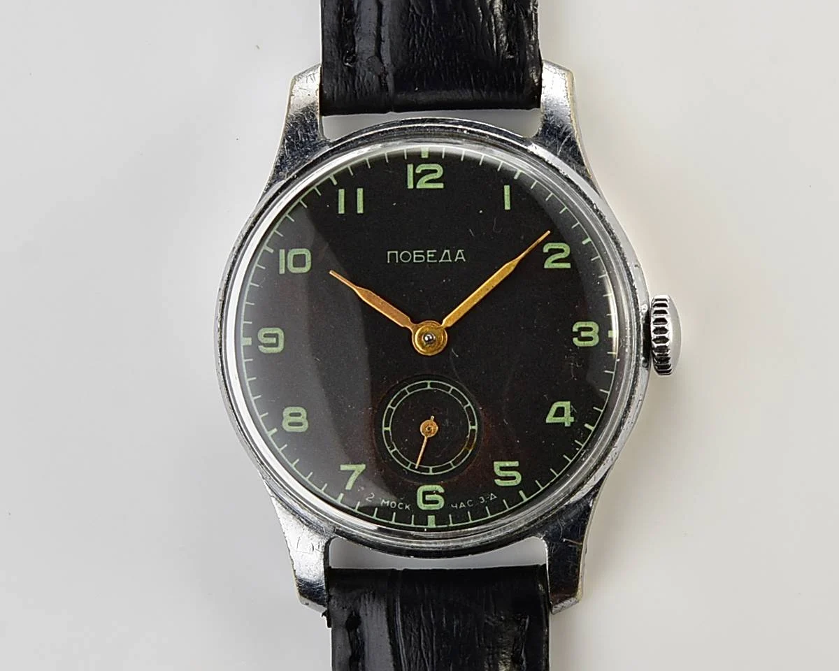 Excellent vintage Soviet mechanical Pobeda watch, 2MChZ from 4th quarter 1954!