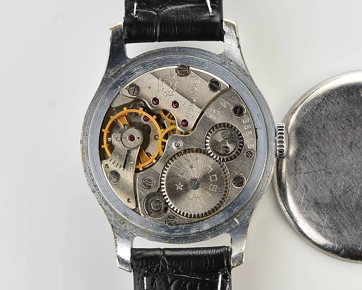 Excellent vintage Soviet mechanical Pobeda watch, 2MChZ from 4th quarter 1954!