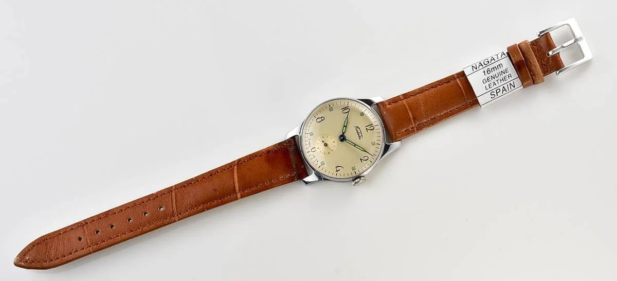 Excellent vintage Soviet mechanical Pobeda watch, 2MChZ from 4th quarter 1957!