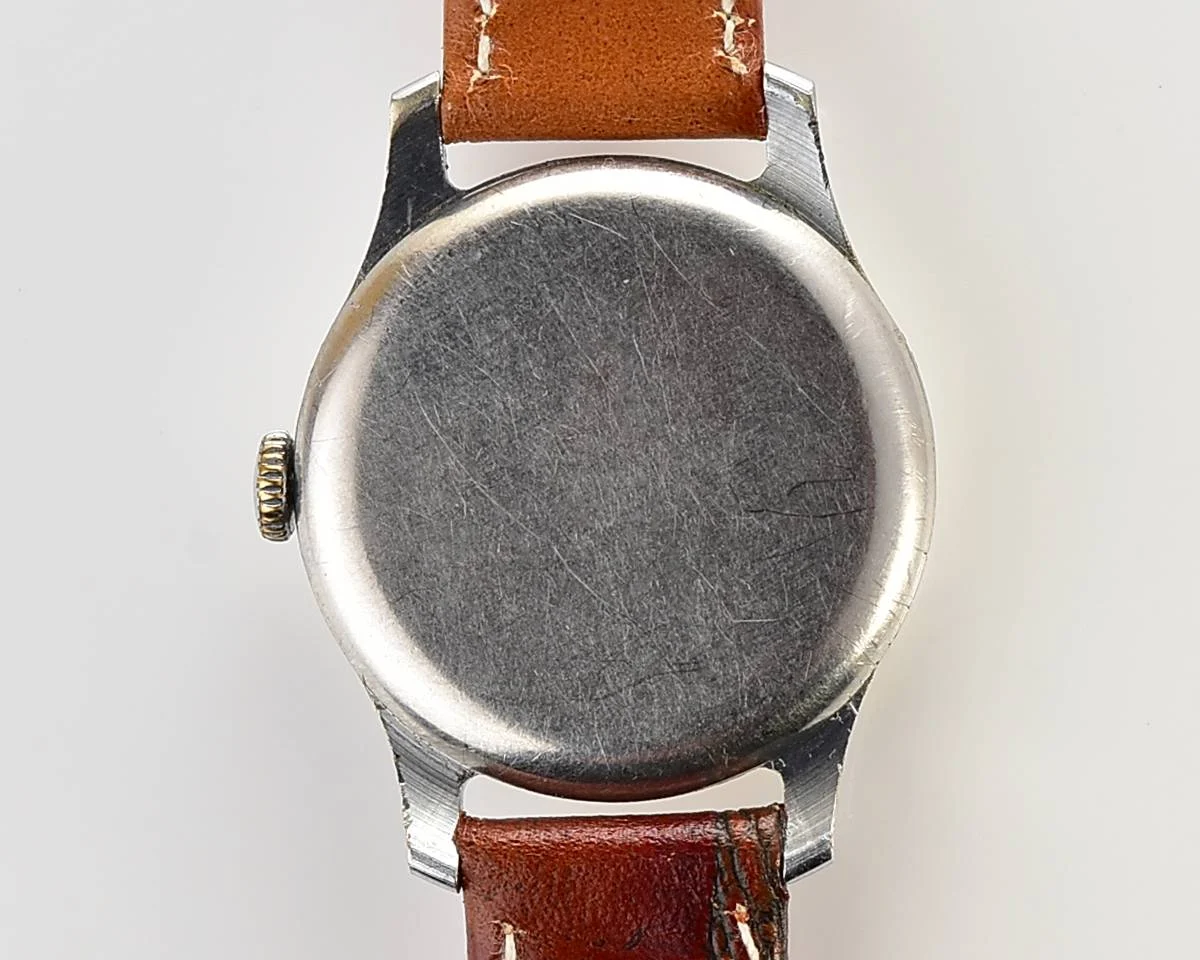 Excellent vintage Soviet mechanical Pobeda watch, 2MChZ from 4th quarter 1957!