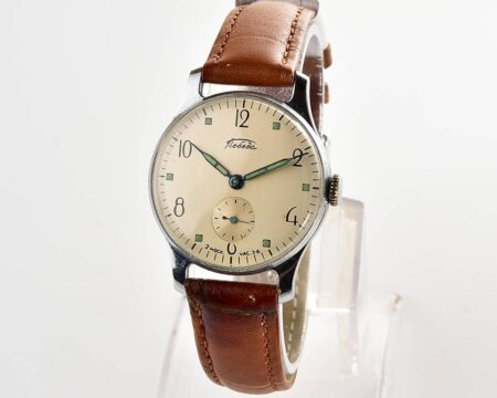 Excellent vintage soviet mechanical POBEDA watch, 2MChZ from 4th quarter 1957!