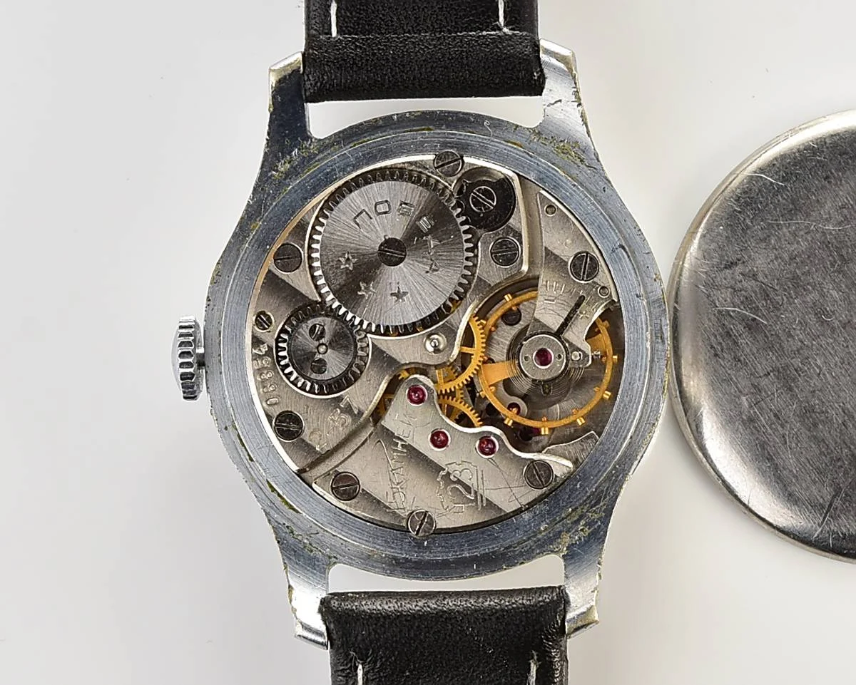 Excellent vintage Soviet mechanical Pobeda watch, 2MChZ from 2nd quarter 1957!