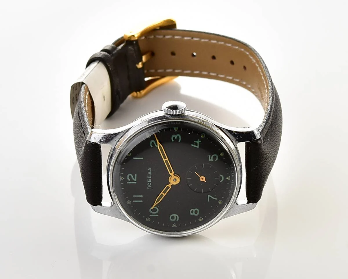 Excellent vintage Soviet mechanical Pobeda watch, 2MChZ from 2nd quarter 1957!