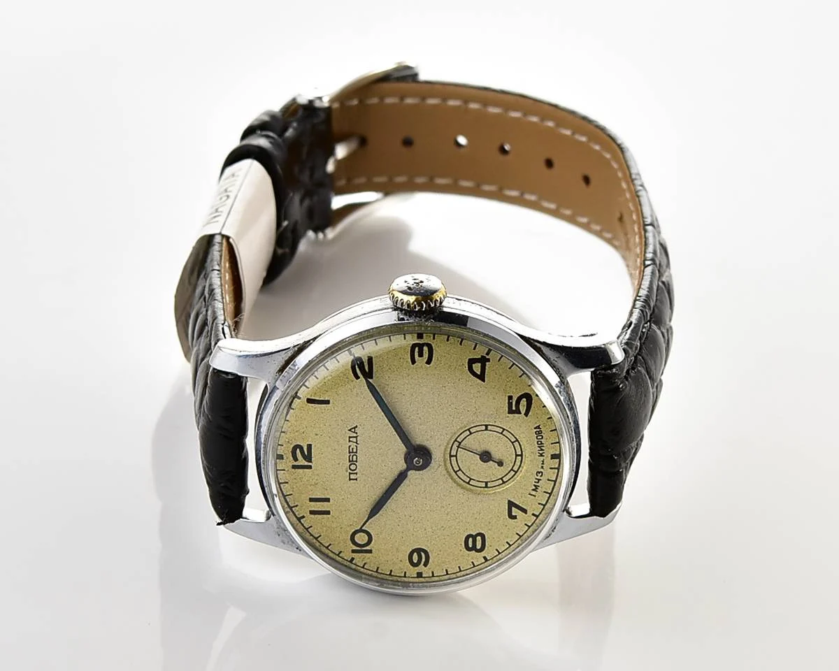Vintage Soviet mechanical Pobeda wrist watch, 1MChZ, the 1st quarter of 1952