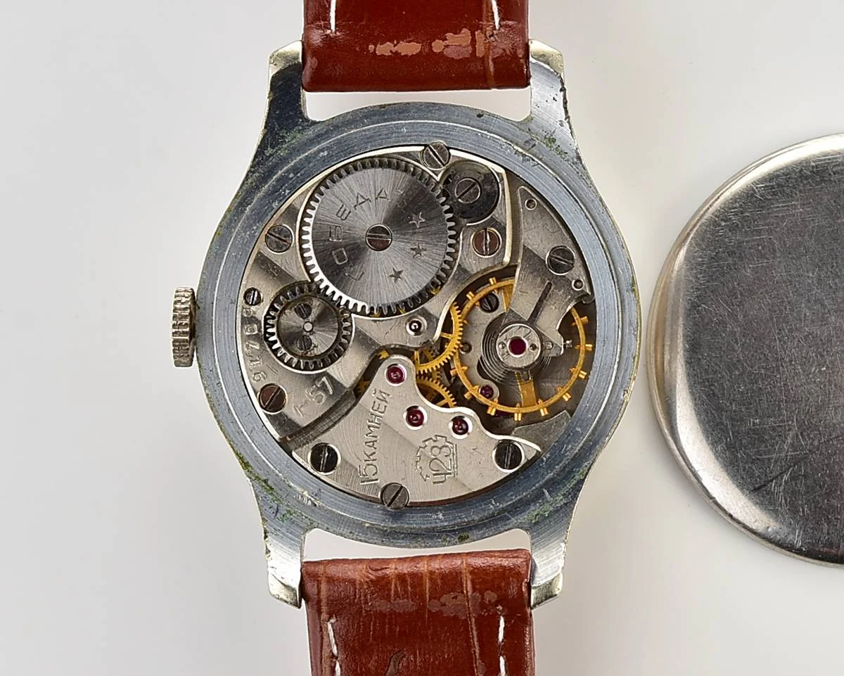 Excellent vintage Soviet mechanical Pobeda watch, 2MChZ from 1st quarter 1957!