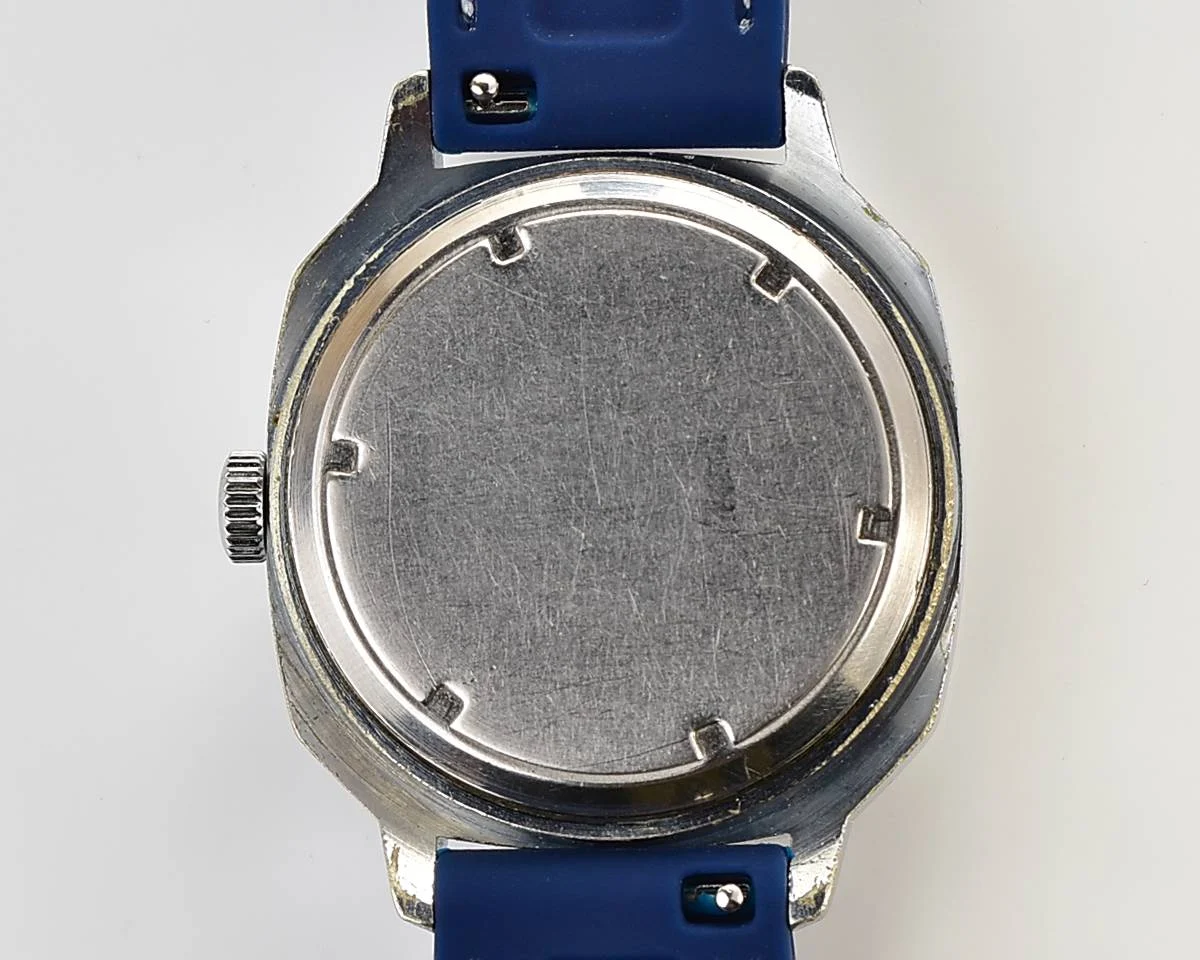 Soviet mechanical Raketa with automatic self winding movement