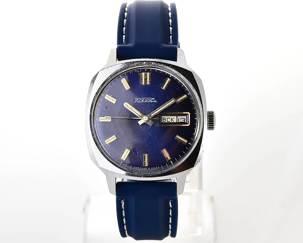 Soviet mechanical Raketa with automatic self winding movement
