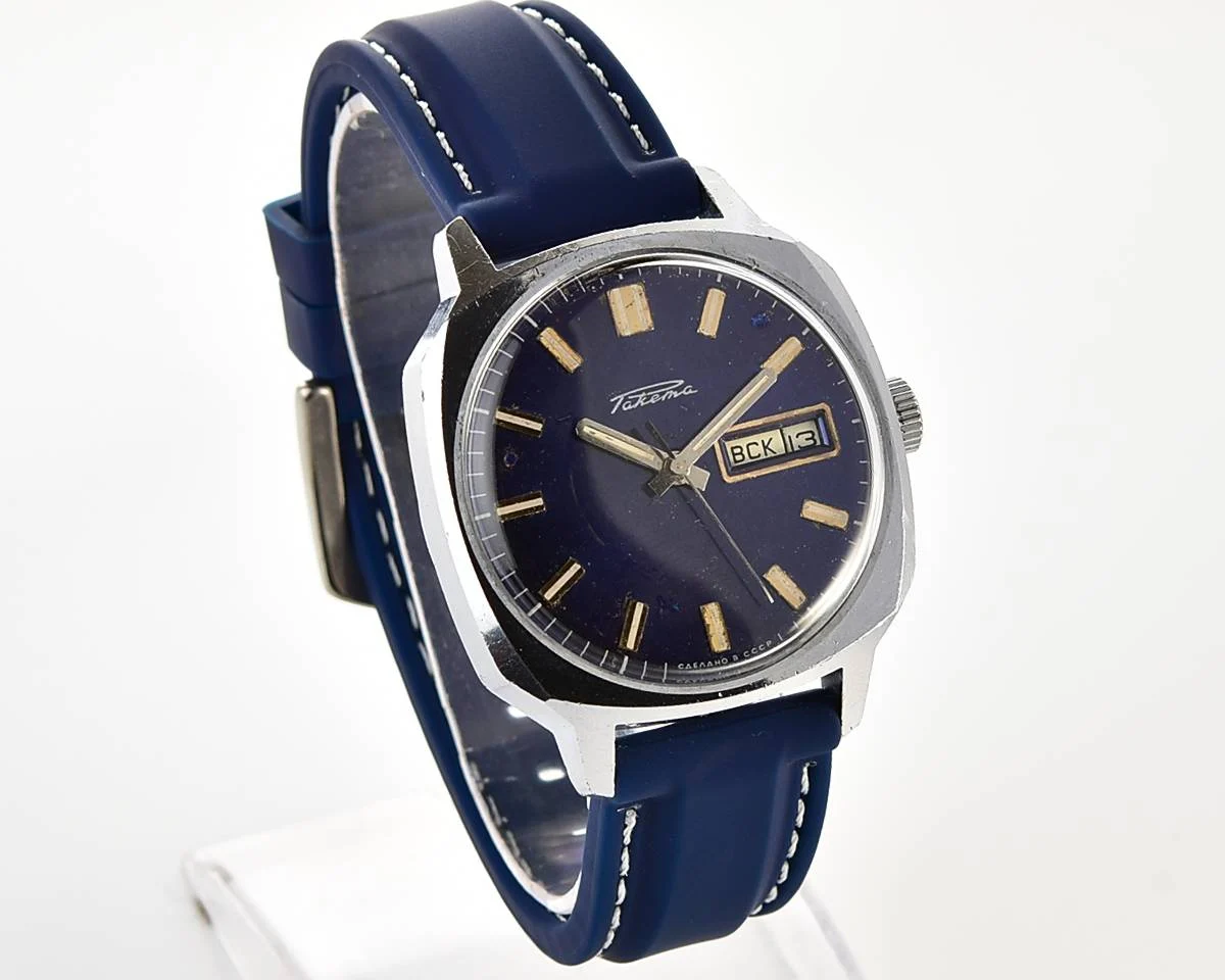 Soviet mechanical Raketa with automatic self winding movement