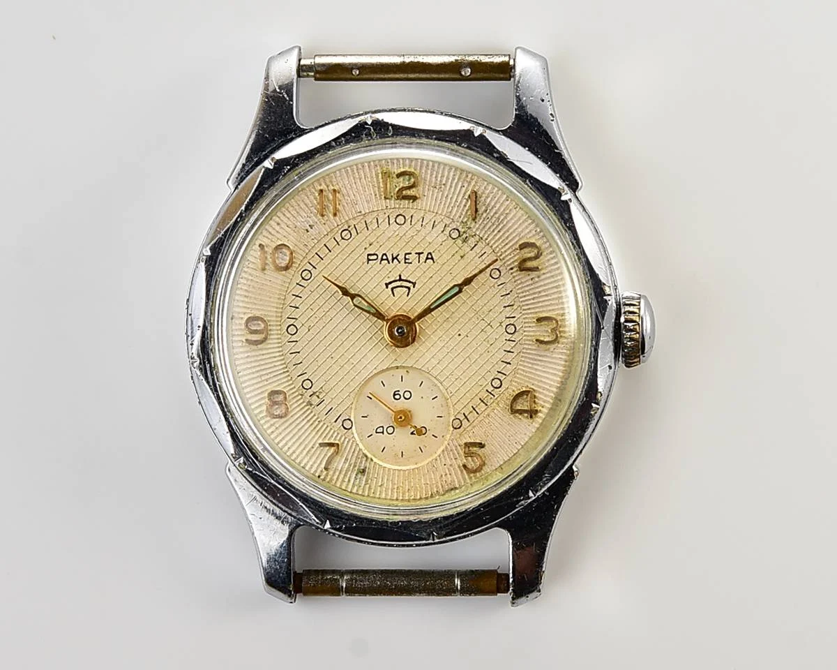 Vintage Soviet Raketa mechanical wrist watch