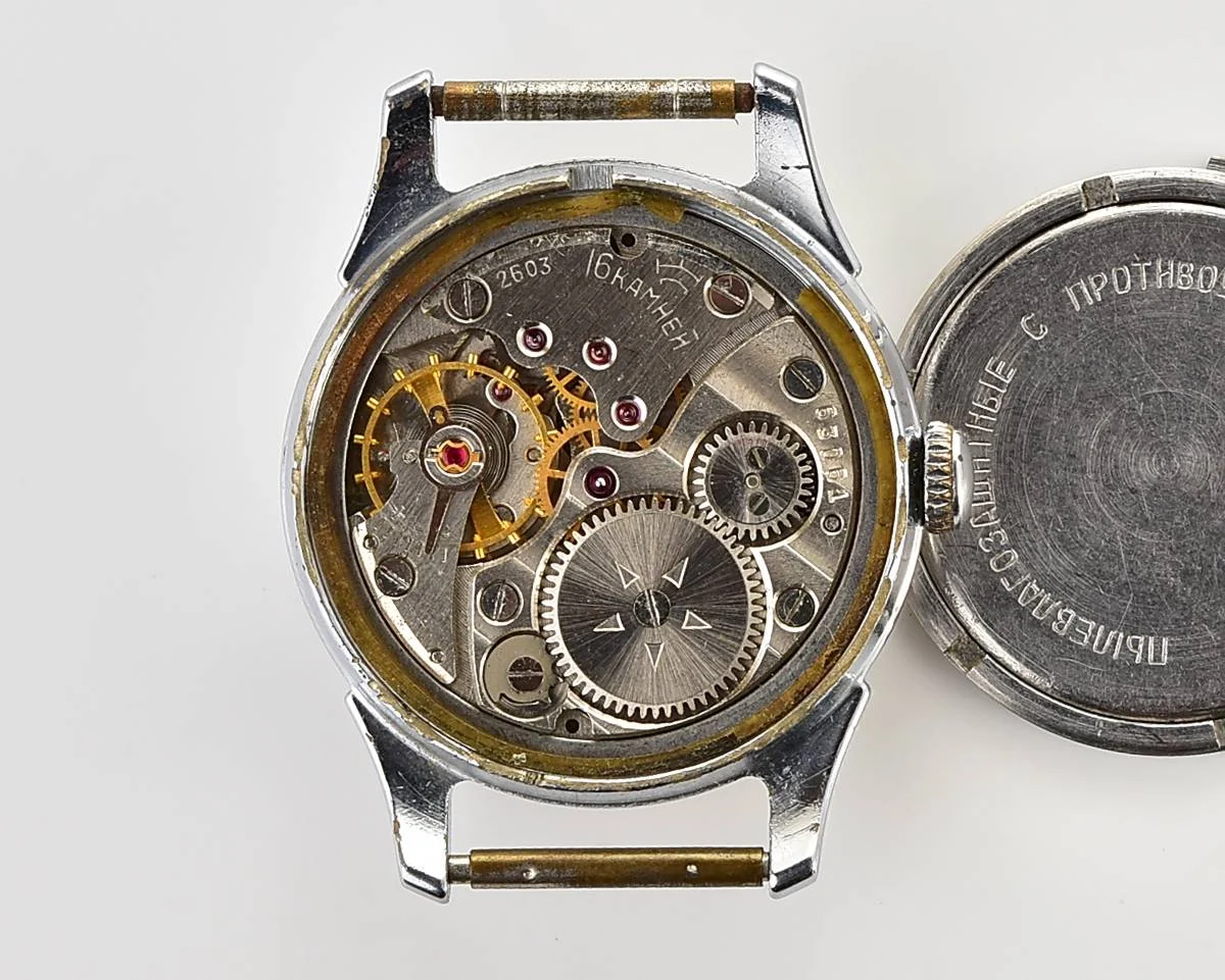Vintage Soviet Raketa mechanical wrist watch