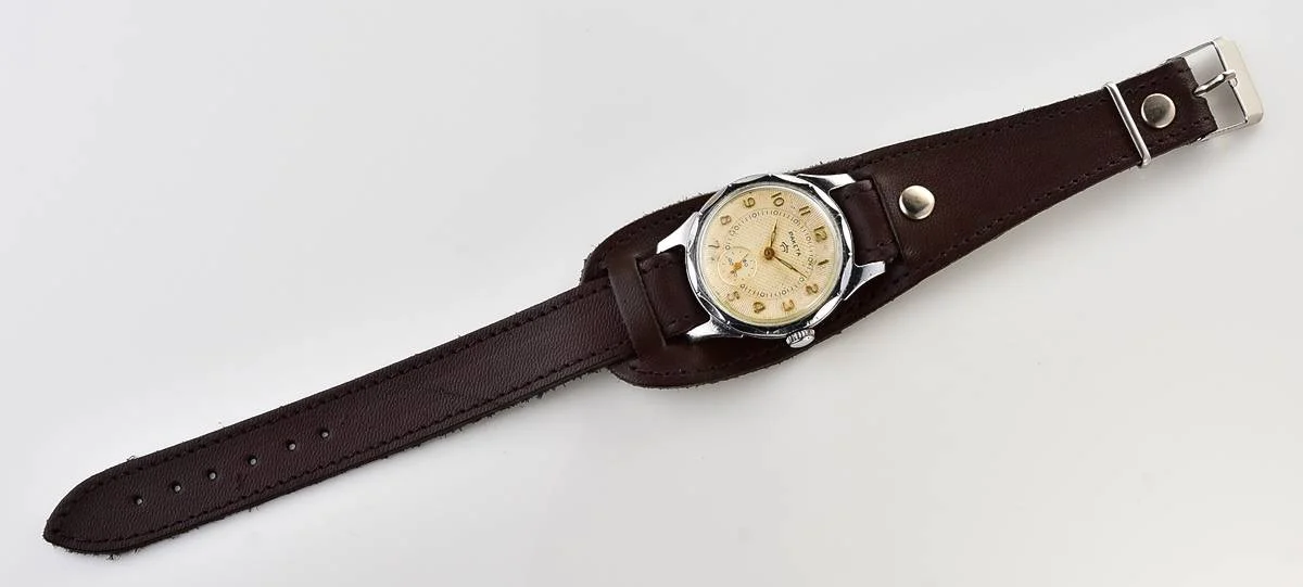 Vintage Soviet Raketa mechanical wrist watch