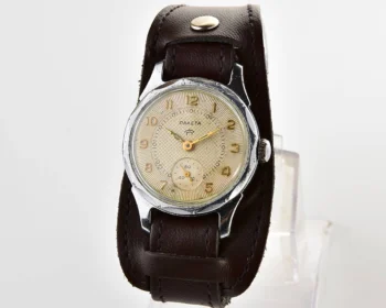 Vintage Soviet Raketa mechanical wrist watch