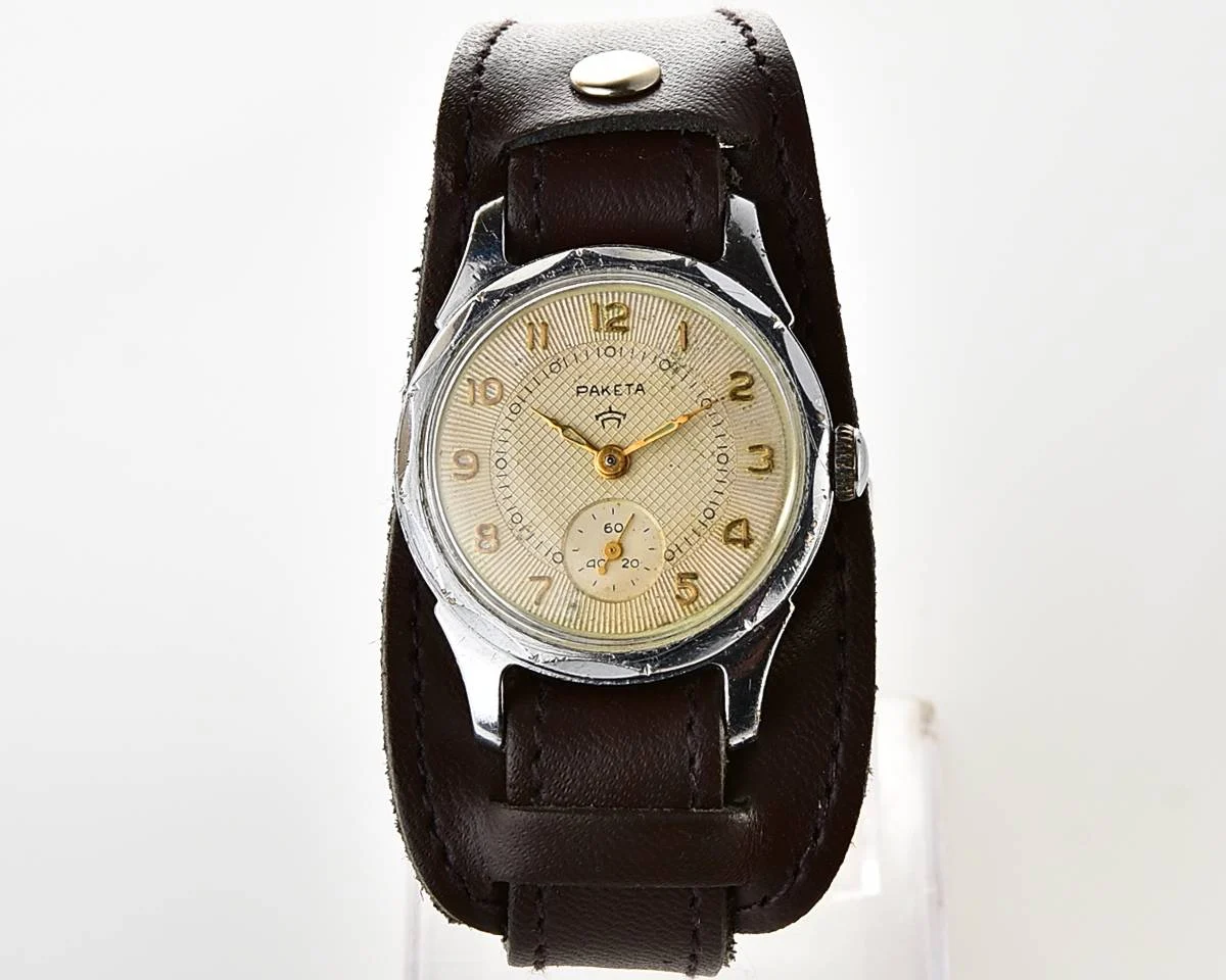 Vintage Soviet Raketa mechanical wrist watch
