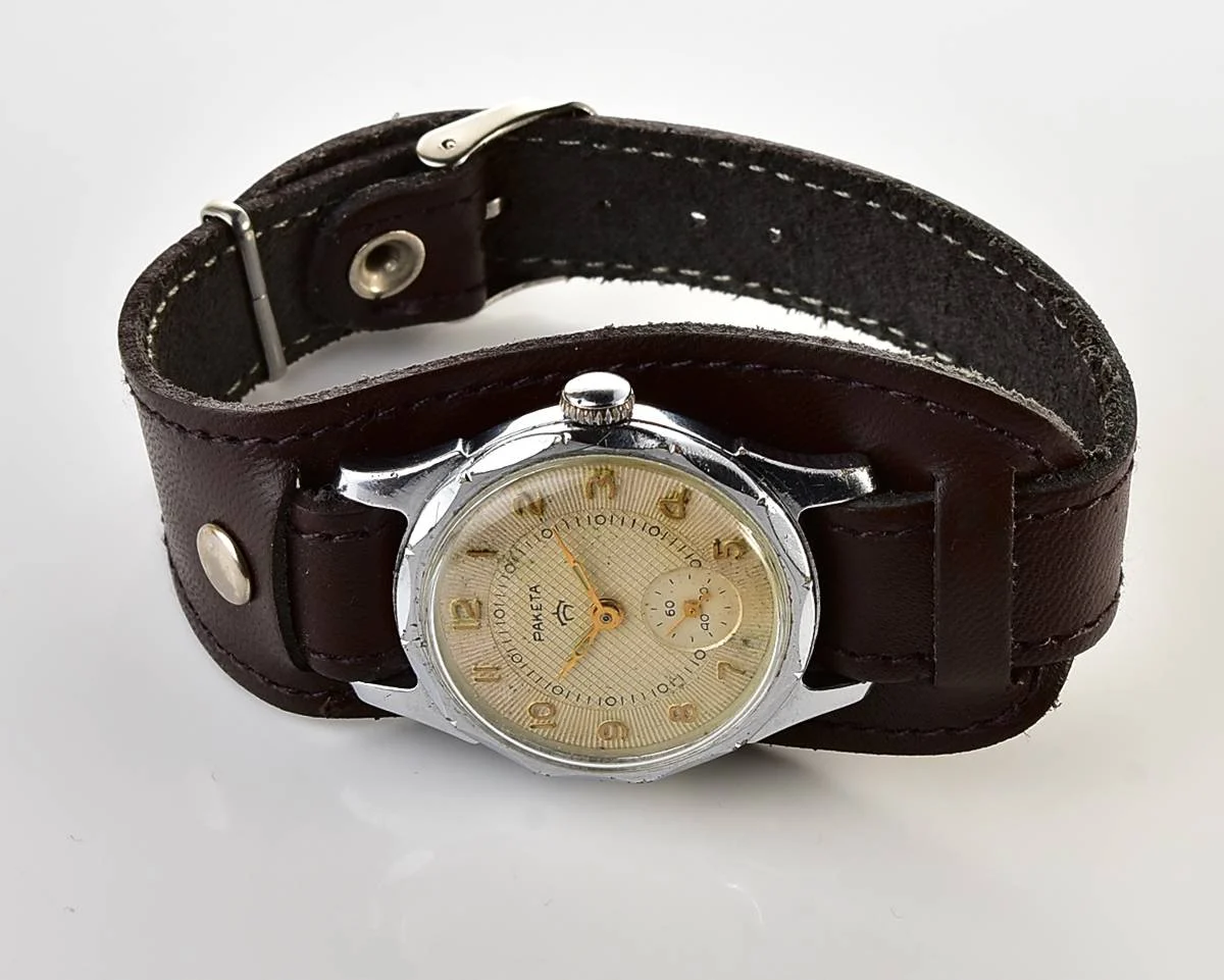 Vintage Soviet Raketa mechanical wrist watch