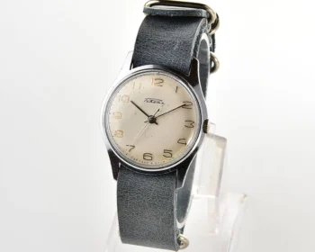 Soviet Raketa Baltica vintage mechanical watch with NATO leather strap!