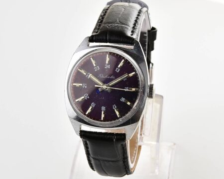 Vintage soviet RAKETA mechanical watch with military style 24 hours indecies