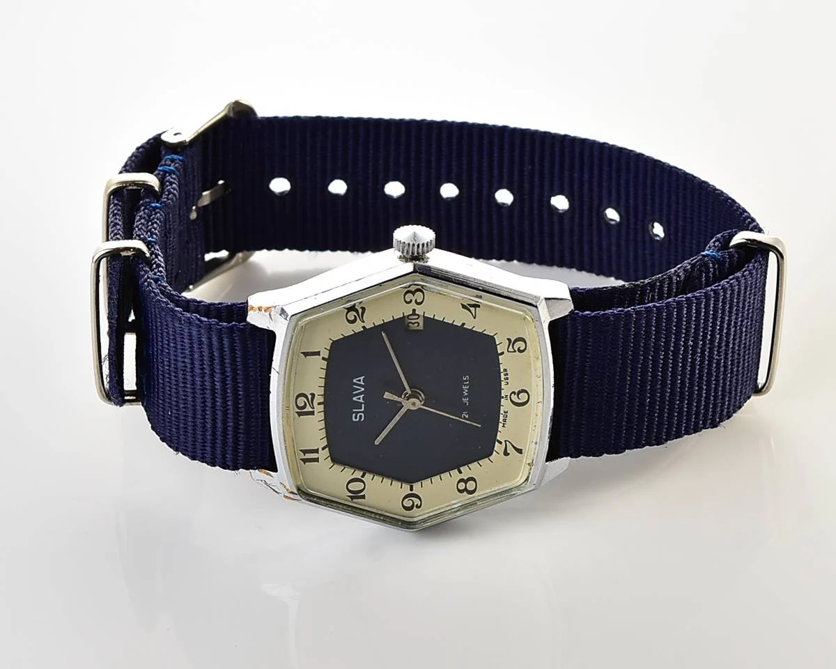 Excellent hexagonal Slava Soviet mechanical vintage watch