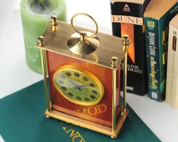 Vintage Molnija mechanical table clock in wood & hand polished brass, with 12 days power reserve!