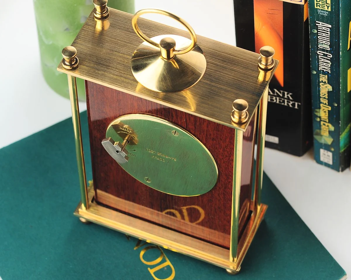 Vintage Molnija mechanical table clock in wood & hand polished brass, with 12 days power reserve!