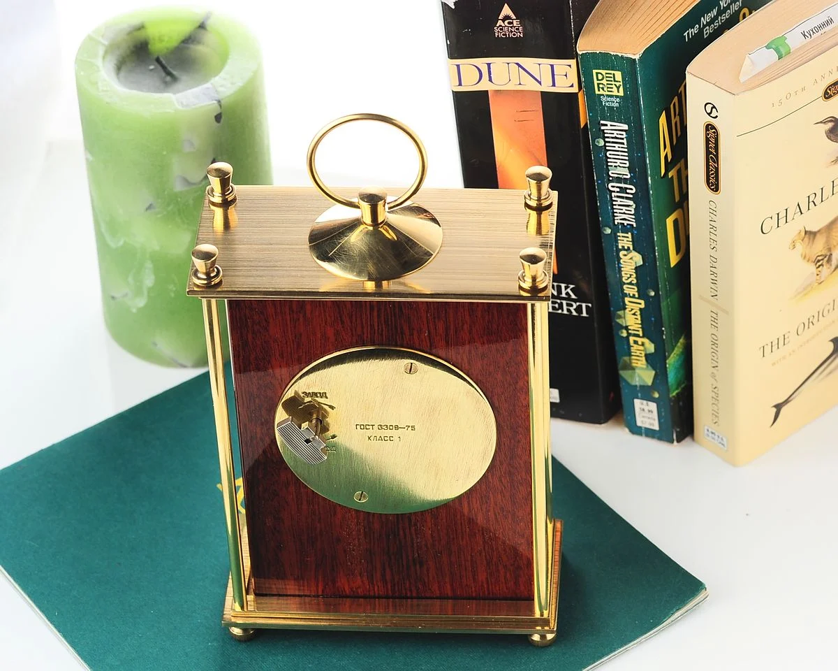 watch Molnija wooden desk clock 12759-SCS_3209